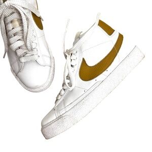 Nike Womens Blazer High SZ8